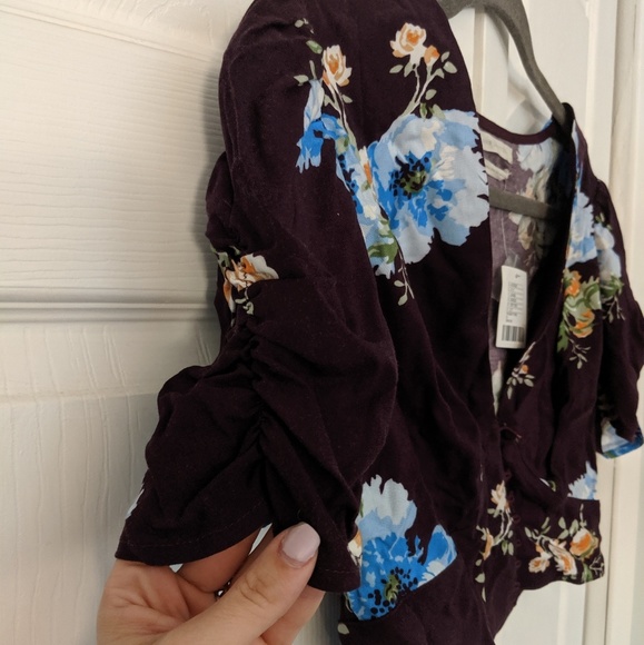 NWT Urban Outfitters Purple Floral Crop - Picture 6 of 6